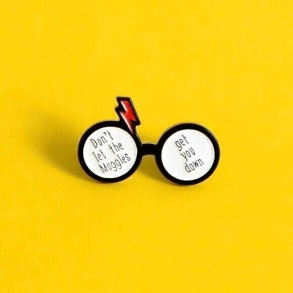 3/20 Harry Potter Muggles Get You Down Enamel Pin - Picture 1 of 1